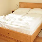 Halaszkert Badacsony Hotel 2*