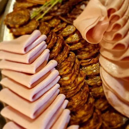 Halaszkert Badacsony باداتشونيتوماي