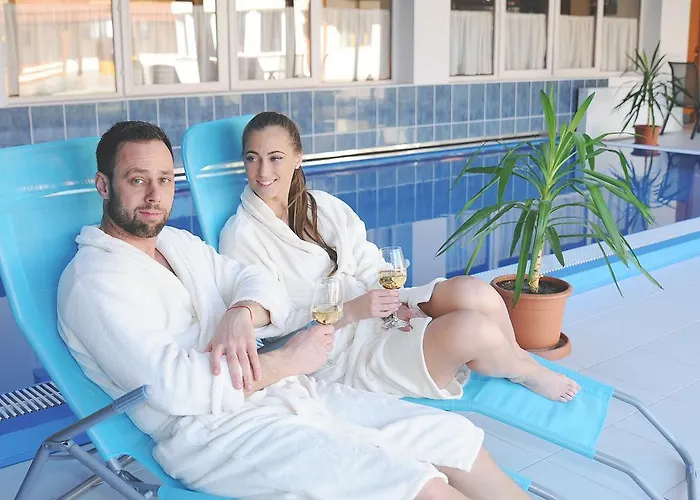 Hotel Halaszkert Badacsony 2*