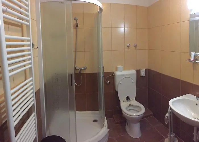 Hotel Halaszkert Badacsony 2*